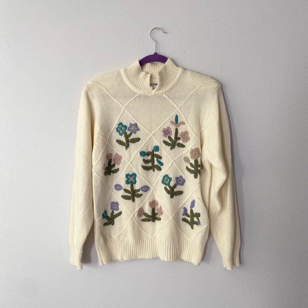 Alfred Dunner sweater with flowers.
